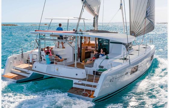 Lagoon 42