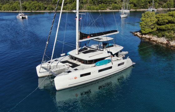 Lagoon 51
