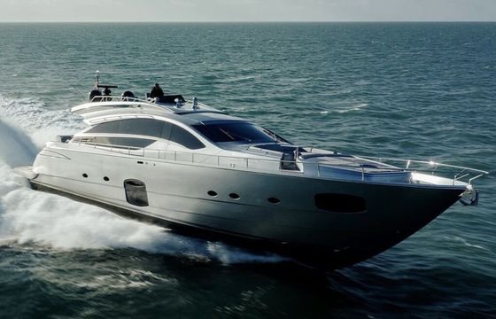Pershing 82