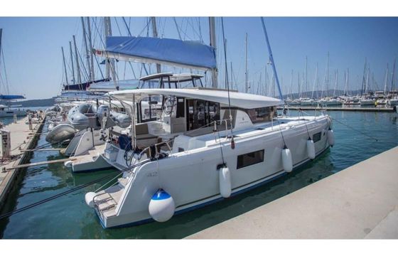 Lagoon 42