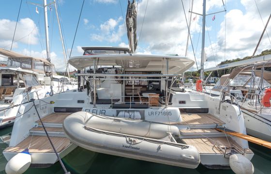 Lagoon 42