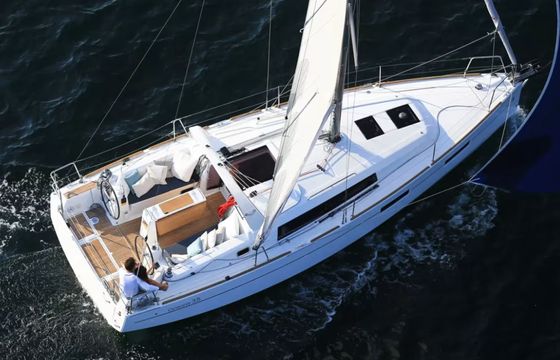 Bénéteau Oceanis 35