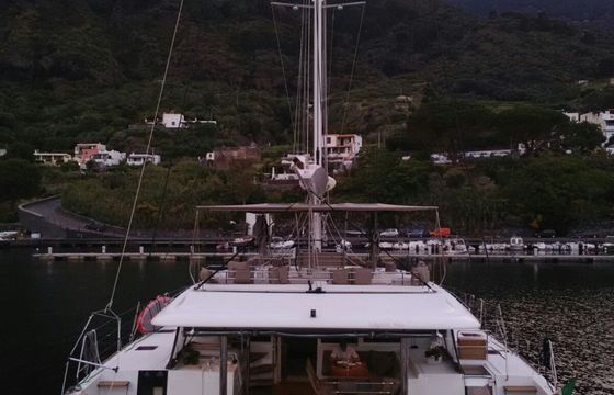 Lagoon 560