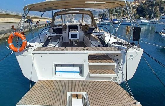 Dufour 430