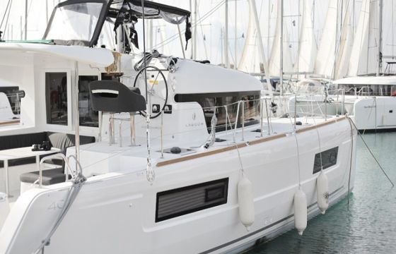 Lagoon 40