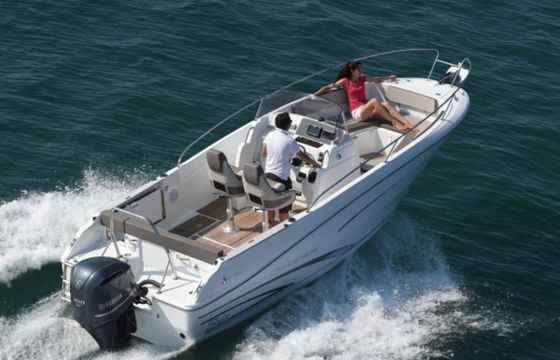 Jeanneau Cap Camarat 7.5 CC Serie 2