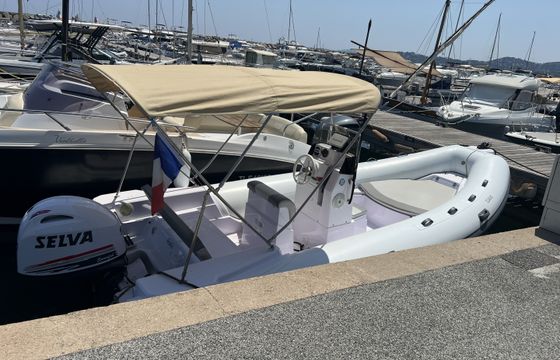 Selva D570FB