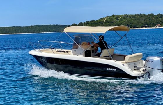 Sessa Marine Key Largo 20