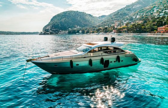 Pershing 64