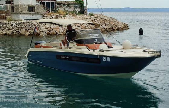 Invictus 240 CX