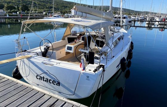 Dufour 430