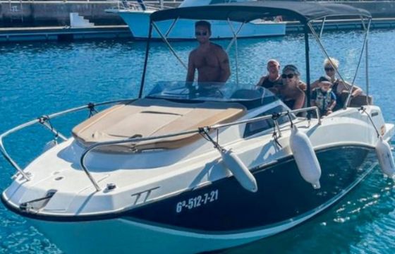 Quicksilver Activ 555 Cabin