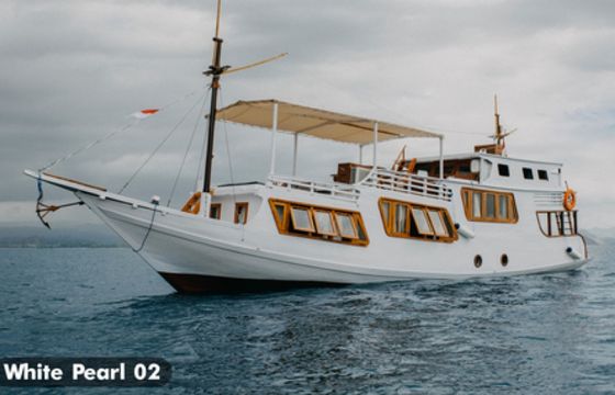 White Pearl 02 Phinisi Boat