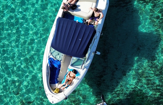 Sea Ray 220 Select