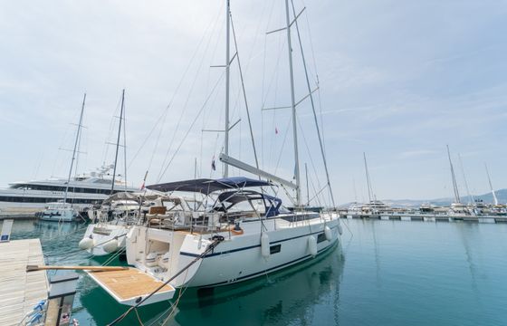 Bavaria C57 Holiday