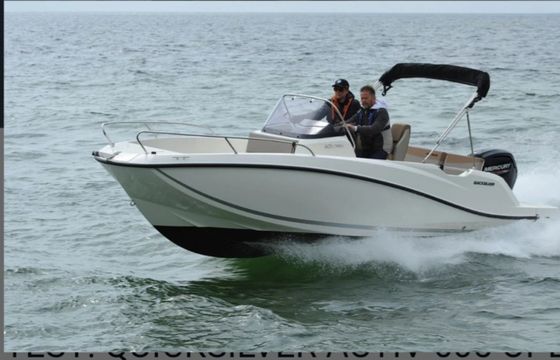 Quicksilver 555 Commander