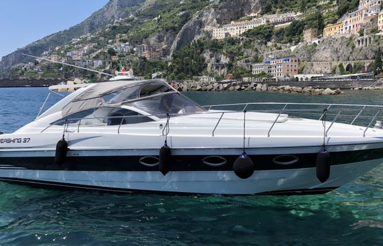Pershing 37