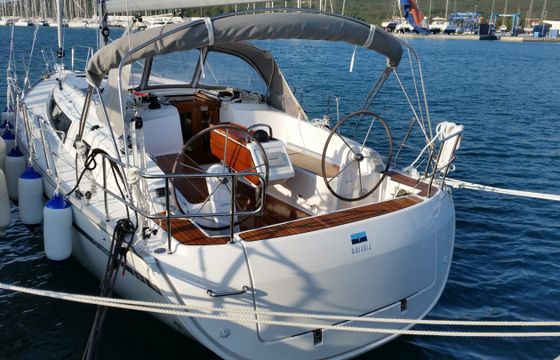 Bavaria Cruiser 37