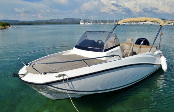 Quicksilver Activ 605 Sundeck