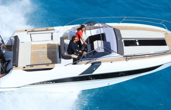 Bénéteau Flyer 8.8 SUNdeck