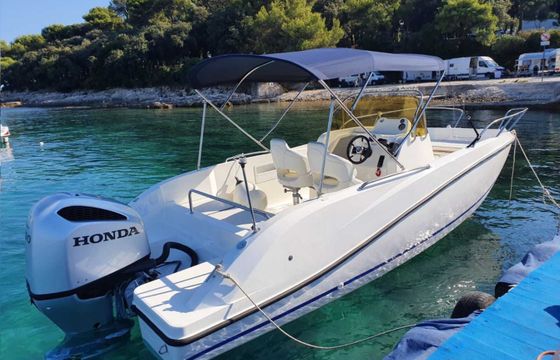 Quicksilver Activ 675 Open