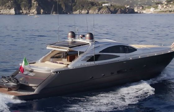 Pershing 76