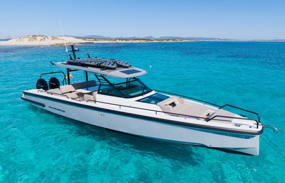 Axopar 37 Sun Top Mediterranean