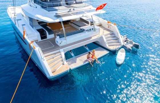 Fountaine Pajot Alegria 67