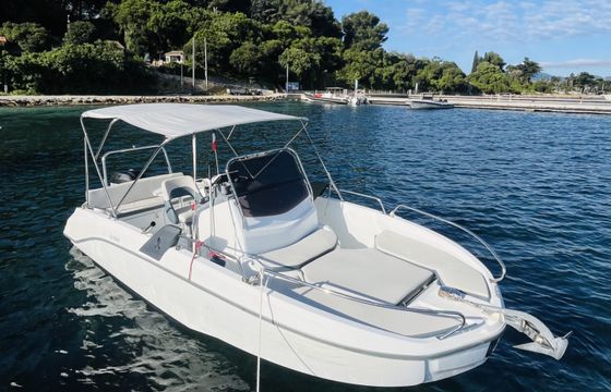 Bénéteau Flyer 6.6 SPACEdeck