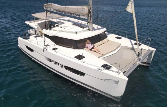 Fountaine Pajot Lucia 40
