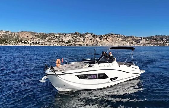 Quicksilver Activ 875 Sundeck