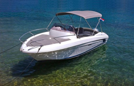 Bénéteau Flyer 650 Sun Deck