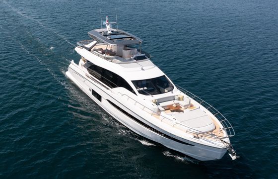 Azimut 78 Fly