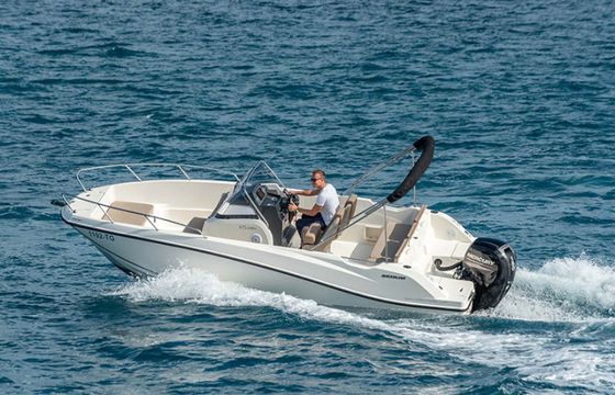 Quicksilver Activ 675