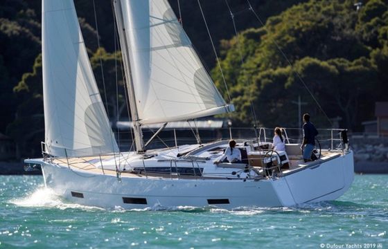 Dufour 390