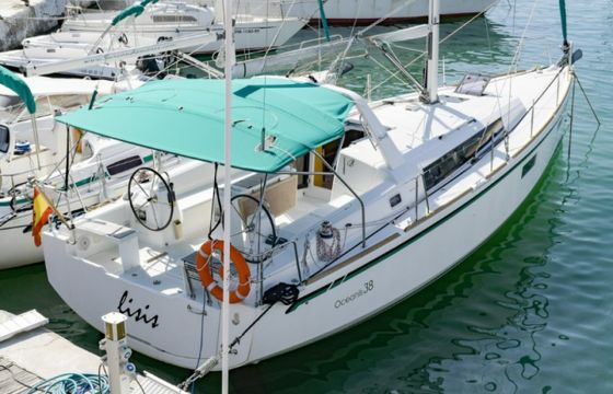 Bénéteau Oceanis 38