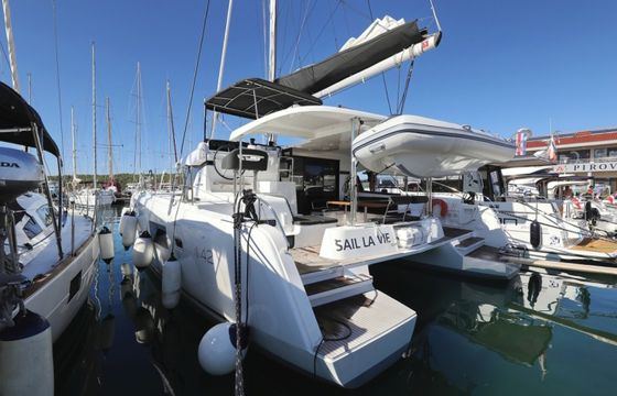 Lagoon 42