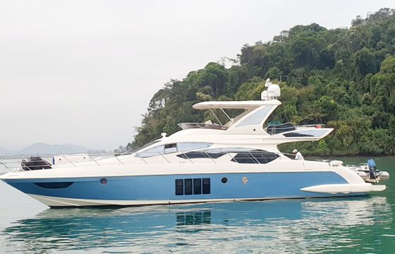 Azimut 64 Fly