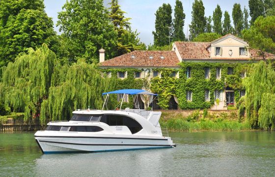 Houseboat Holidays Italia S.R.L. Minuetto 6