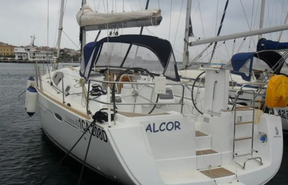 Bénéteau Oceanis 43