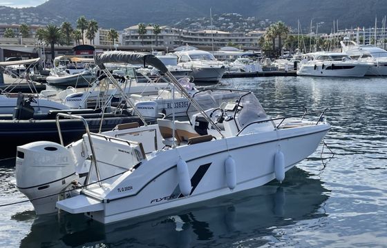 Bénéteau Flyer 7 SUNdeck