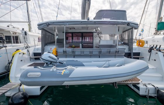 Fountaine Pajot Astrea 42