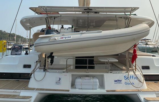 Lagoon 42
