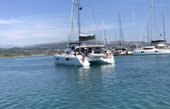 Lagoon 42