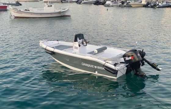 Unique Boats Motorboat open