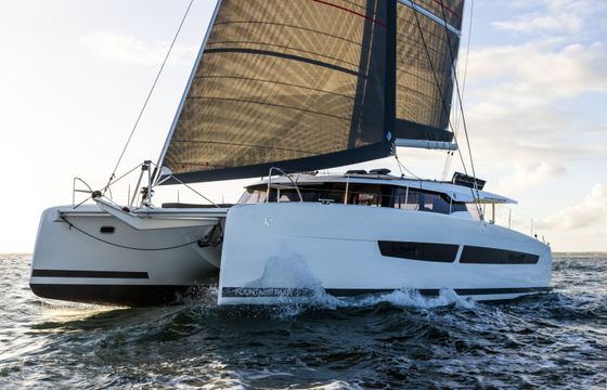 Fountaine Pajot Aura 51 - Luxury Experience