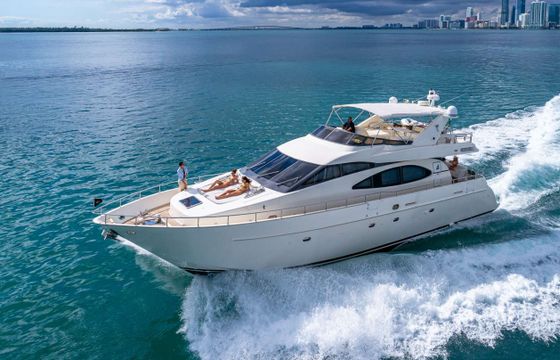 Azimut Salt Shaker