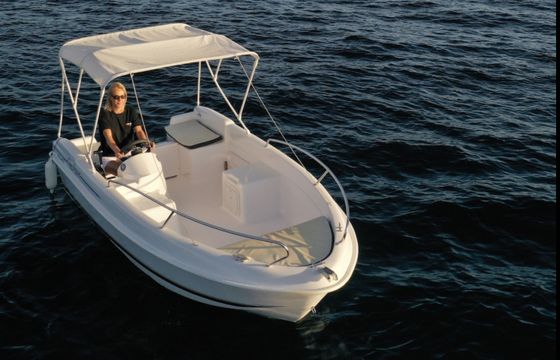 B2 Marine Cap Ferret