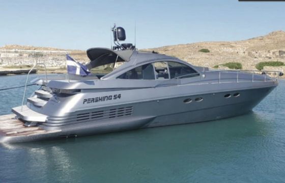 Pershing 65