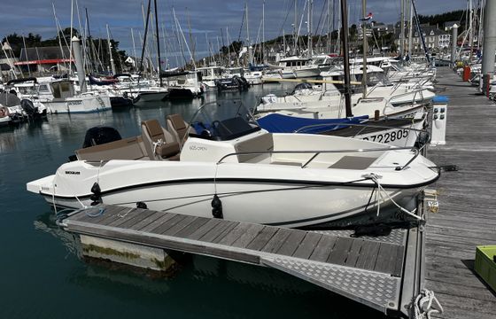 Quicksilver Activ 605 Open